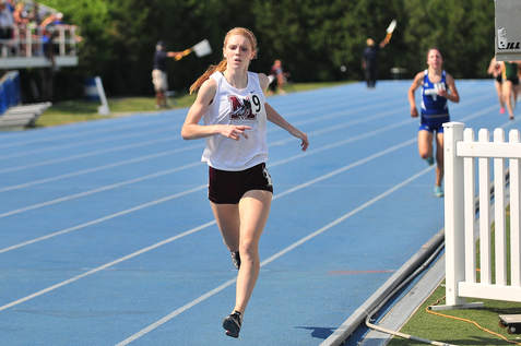 Adams wins last year's 1600 title/suntimes photo